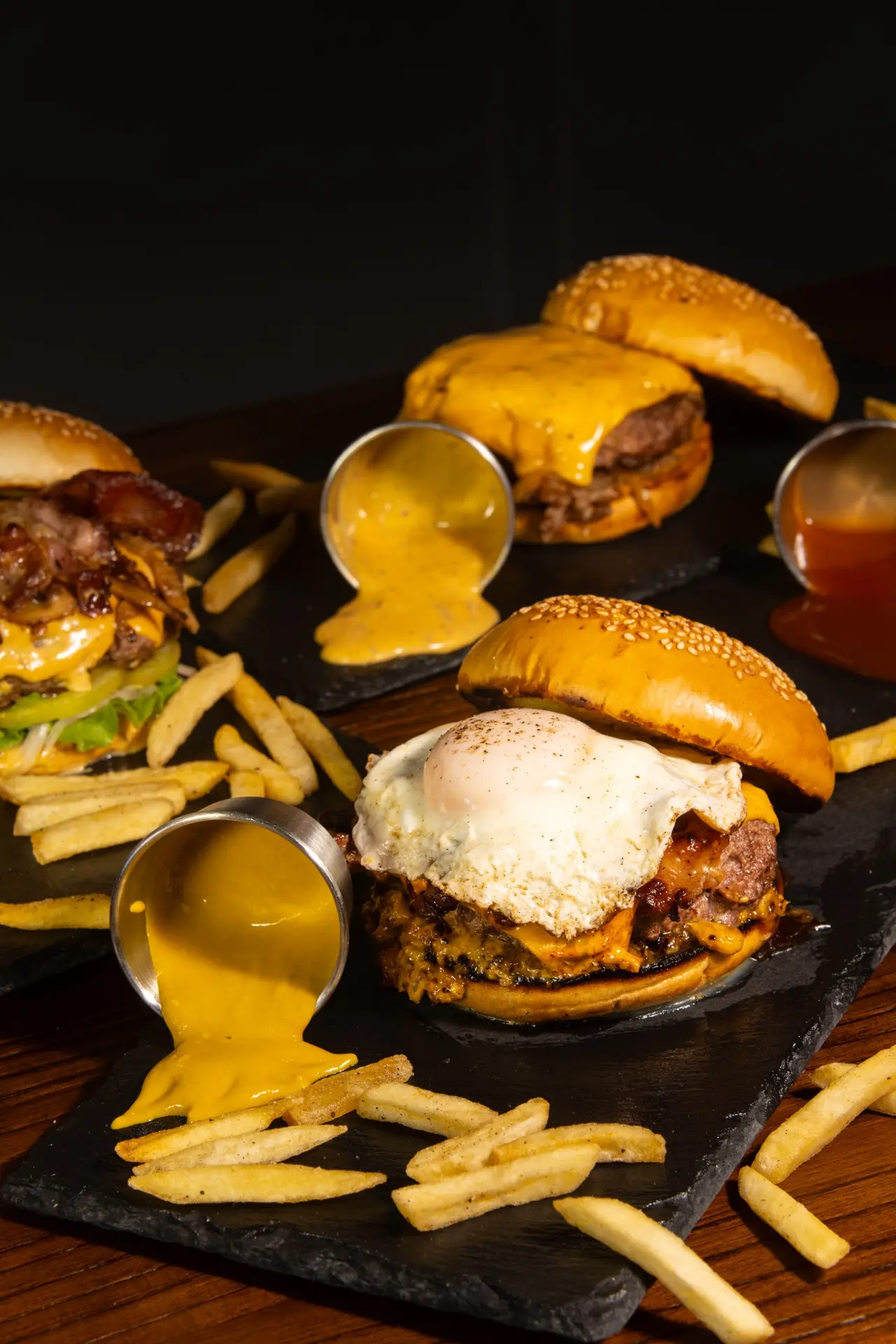 Smash burger with cheese sauce at Amerino